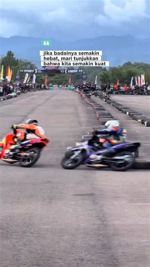 KALIMANTAN RACING INDONESIA® on Instagram: "Senggit !!! Perebutan 1st dikelas Para Raja #UB130cc 🏁🏆 @syahrulamin_199 x @ikhsanlala_19 🔥🔥🔥 , Kita tetap basodaraaa 🫂😘 tt / Jeff23_"