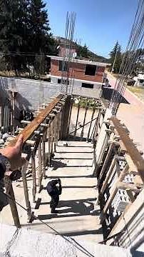 🏗️📐 This is how a slab with a raised beam is assembled