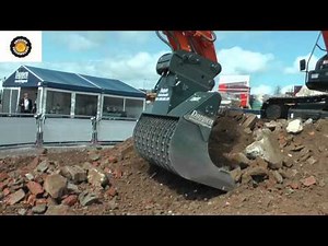 Screening bucket demonstration Bauma 2016