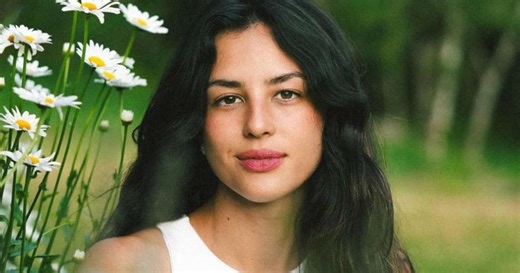Yanna Lavigne completa 35 anos; atriz e mãe viveu reviravolta em relacionamento