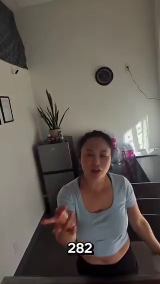 SALONES DE MASAJE EN TAILANDIA QUEDAN EXPUESTOS DESDE EL INTERIORUn hombre difundió grabaciones obtenidas en el interior de salones de masaje en Tailandia, espacios frecuentados por turistas en distintas zonas urbanas del país. El material muestra áreas internas que no son visibles desde el exterior.Las imágenes registran establecimientos que, desde la vía pública, mantienen una apariencia convencional con fachadas iluminadas y accesos abiertos. En el interior, la cámara capta pasillos estrechos