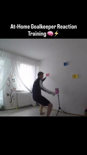 At-home goalkeeper reaction training 🧠⚡️ using the SwitchedOn app 📲