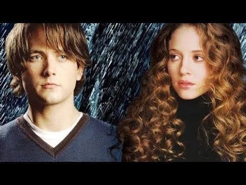 The movie featured in your video is The Invisible (2007)😱😱.