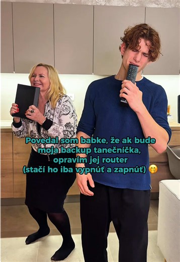 Daj 💙 do komentu, ak sa ti páčil babkin tanček. 🤭 #upc #upcslovensko #router #internet #babka