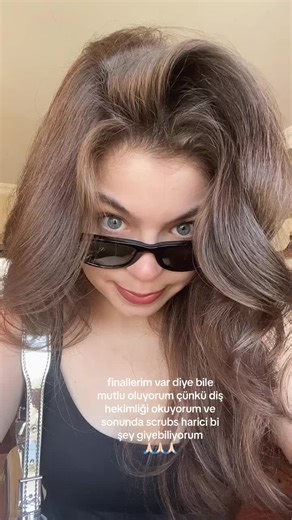 Diş Hekimliği ve Mutluluk: Sude Ruby ile Hayat