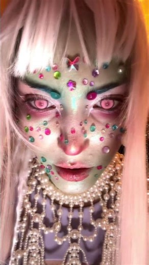 Alien creative alt goth makeup