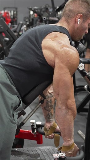 UPPER VS LOWER LATS IN 60 SECONDS