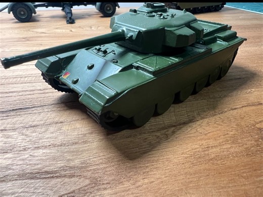 Dinky Toys百夫长马克三型坦克测评！比例为1比50