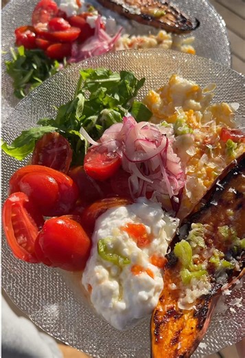 And the war eats begin #jewishtiktok #cottagecheese #israel #iranwar #tastetest