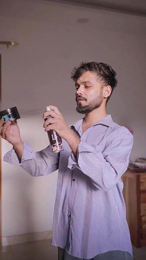 💧 Glass-skin glow isn't just for the gals... Men deserve to look classy clean too! 🙎‍♂️ Don't believe us? Try it out with the moisturizer everyone trusts. 💙 Now available for less than ₹400! 🤑 ✨ Lightweight, zero stickiness ✨ For all skin types ✨ Works in every season Don’t wait—upgrade your skincare game today! 💪 | Pilgrim