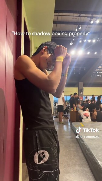 How to Shadow Box Properly for Effective Training