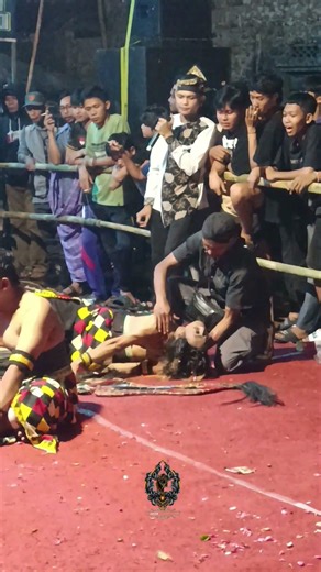 KEMBANG KANTIL BIKIN KESURUPAN #kesurupan #jaranan #kudalumping #ebeg