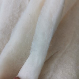 [Hot Item] Natural Hollow Kapok Fiber Wadding Padding Insulation for Garment/ Quilt/ Mattress