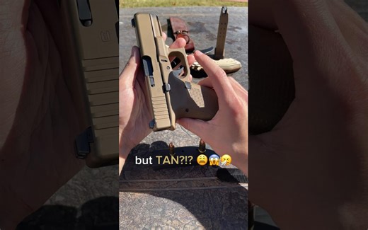 Glock  VS  1911  （New VS Old）