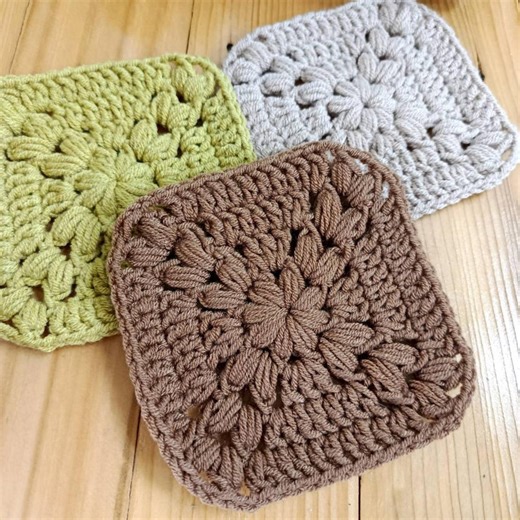 Farmhouse Granny Square Pattern PDF | Floral Crochet Motif | Rustic Textured Square | Beginner Friendly - Etsy