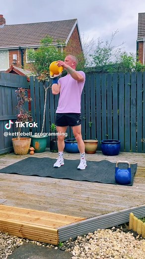 🌧️Rainy Flow🌧️ #viral #kettlebell #kettlebells #kettlebellflow #kettlebellworkout #kettlebelltraining