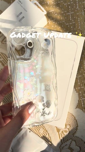 Upgrading my phone setup ⚡ #romanticisinglife #techupdate #iphone17 #white #becoming