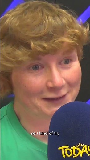 Bilingual Comedian Áine Gallagher does comedy through Irish AND English 🤣🇮🇪