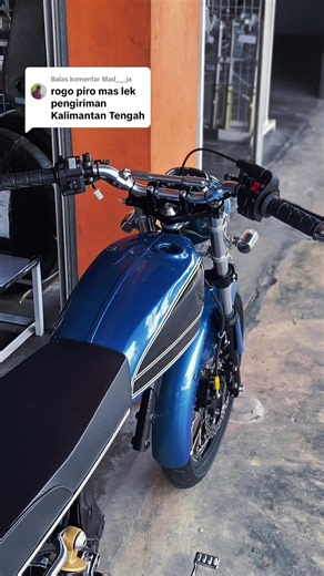 Membalas @Mad___ja untuk ongkir ke kalimantan di 750rb ya boskuuu🤩 Ready stok 1 unit saja 🙏 Info lengkap bisa hubungi admin nggih🥰🙏 . • admin bengkel 082232228663 • alamat bengkel : dsa. tembokrejo, kec. gumukmas, kab. jember, 68165 • G-Maps : perahu layar motor #cbindonesia #cb100 #cbglmptiger #herexjatim #fypage