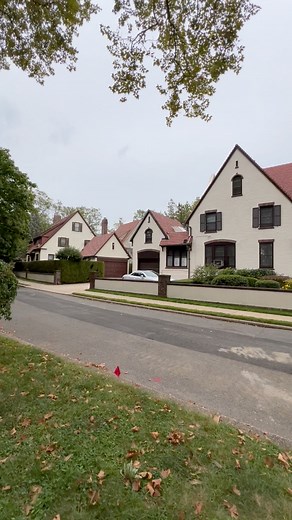 The Best neighborhood is forest 🌳 hills gardens queens New York City #queens #foresthills #garden #newyorkcity #neiborhood #BestPlacesToLive | New York Beauty