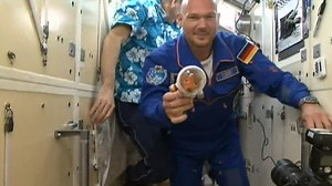 Horizons hatch opening