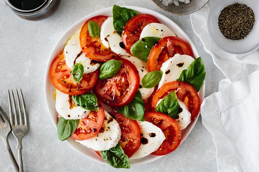 Caprese Salad (Classic Italian Salad) | Downshiftology