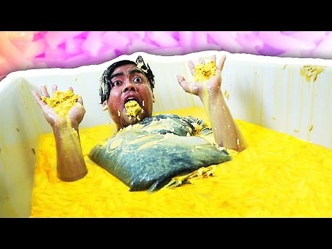 MACARONI AND CHEESE BATH CHALLENGE!