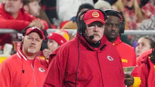 Andy Reid Gives Big D.J. Humphries Injury Update After Chargers Win
