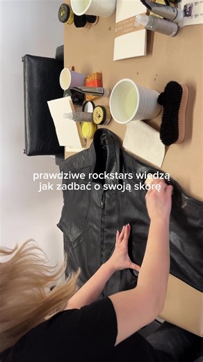 WARSZTATY Z RENOWACJI SKÓRY - Gdańsk 1.03 Nauczysz się jak ją bezpiecznie czyścić, pozbywać się przetarć, naprawiać dziury, nawilżać i impregnować. Otrzymasz potrzebne produkty i akcesoria od @cleangang_pl (do zabrania ze sobą!) Warsztaty odbędą się w Plenum Space podczas targów @Uściski Zapisy i więcej szczegółów w DM 💌 #renowacja #renowacjaskór #warsztatygdańsk