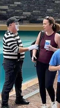 Don't miss Tom the Mime at SeaWorld #seaworld #mime #comedy