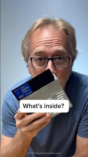 What’s REALLY Inside a 5.25” Floppy Disk? 💾😂