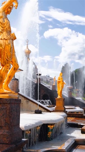 The fountains of Peterhof, Saint Petersburg, Russia 🇷🇺 ❤ | Russian Visa Invitation