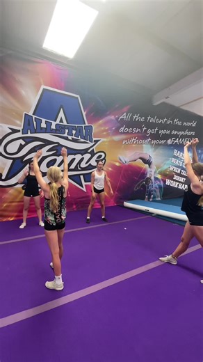 ate up 🥱 @its_alyssa88 @Sofia🪩🥂 @Kayley🤍 @K🐚 #fyp #cheerleading #flipit