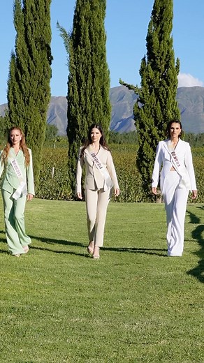 Reina Hispanoamericana on Instagram: "Las candidatas al Reina Hispanoamericana lucen maravillosas con la moda de Paskiño. Paskiño es arte y moda internacional para damas y caballeros Vídeo @jaime_viphoto"