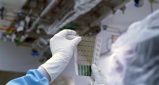 Paper-thin solar cell can turn any surface into a power source | MIT Materials Research Laboratory