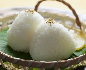 La historia de los onigiris, el corazón de Japón en un bocadillo