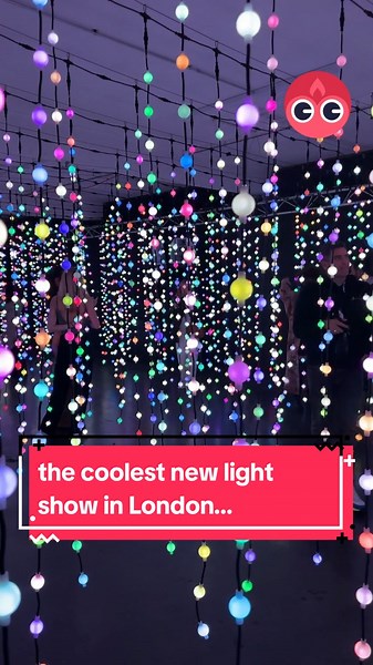 The coolest light exhibition has just come to London - full info at the link in our bio 👀✨ . . London exhibition | London lights | East London | Cool Things to do in London | Immersive Experience London #londonexhibitions #londonlights #londonevents #shoreditch #immersiveexperience #londonlife
