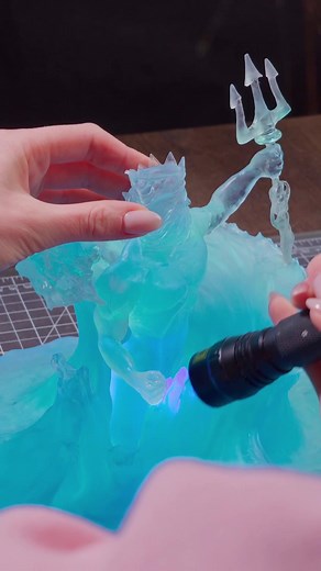 Creative Resin Art: Shaping Unique Figures and Designs