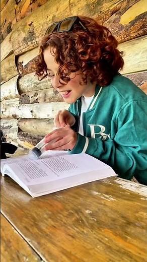 🪫LOADING DATA…. And you, which method do you use? 🤣 #adventurouscurlyhair #humor #shorts