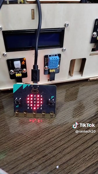 Introducción a micro:bit en robótica educativa
