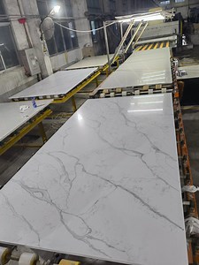[Hot Item] High Quality Calacatta Quartz Countertop Artificial Quartz Stone Slab for Vanity/Table/Worktop