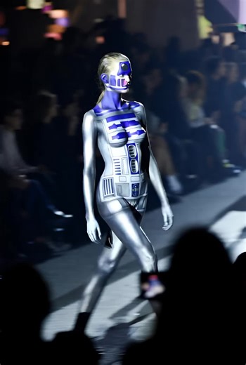 R2-D2 Star Wars Body Art