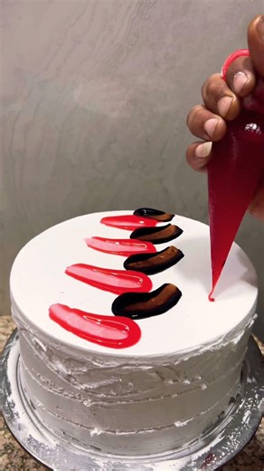 From Simple to Stunning Cake 🎂🔥 #cake #cakedecorating #cakedesign #trending #recipe #tastycakes