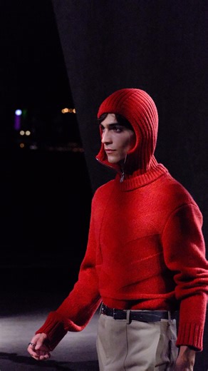 Lifestyle Asia Hong Kong on Instagram: "It was night of local talent, games, drinks, and bold colours as Hermès presented its Winter 2025 collection at the Kai Tak Cruise Terminal against the backdrop that was Hong Kong’s skyline. For this Hong Kong edit that features new and exclusive looks, Véronique Nichanian, Artistic Director of Men’s Universe, dove into the spirit of the casaque – the traditional horse racing silks integral to the house’s history – courses through the evening, with tilting