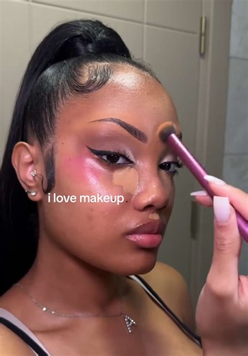 Embrace Your Beauty with Lip Gloss: A Black Girl Makeup Tutorial