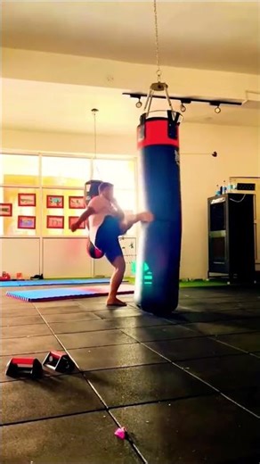 Boxing Speedball training drill #karate #martialartstraining #selfdefense #boxing #speedball