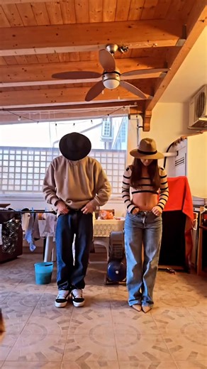 73K views · 2.1K reactions | TEXAS HOLD ‘EM @Veronica Di Nunzio 鸞♥️ #beyonce #beyoncechallenge #trend | Paolo Jackson | Facebook