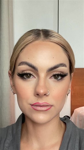 Sophie's Red Lip and Slick Hair Makeup Tutorial