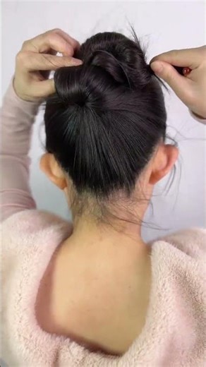 Master the High Ponytail Bun in 3 Easy Steps