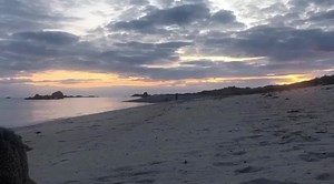 A beautiful time-lapse from Bryher resident Jeanette Williams of the gorgeous sunset and shell searching on the incoming tide. Thank you Jeanette 😀 | The Isles of Scilly